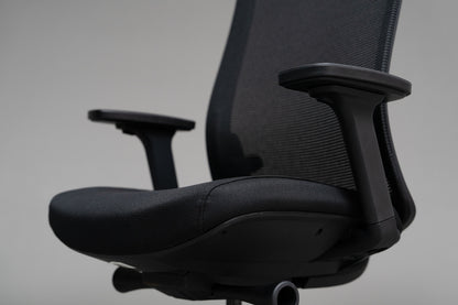 AIMchair ゲーミングチェア